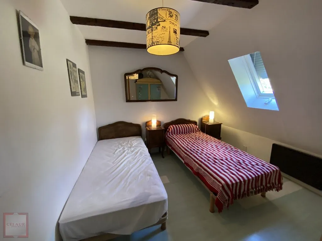 COUNTRY HOUSE WITH OUTBUILDINGS ON THE DORDOGNE BORDER