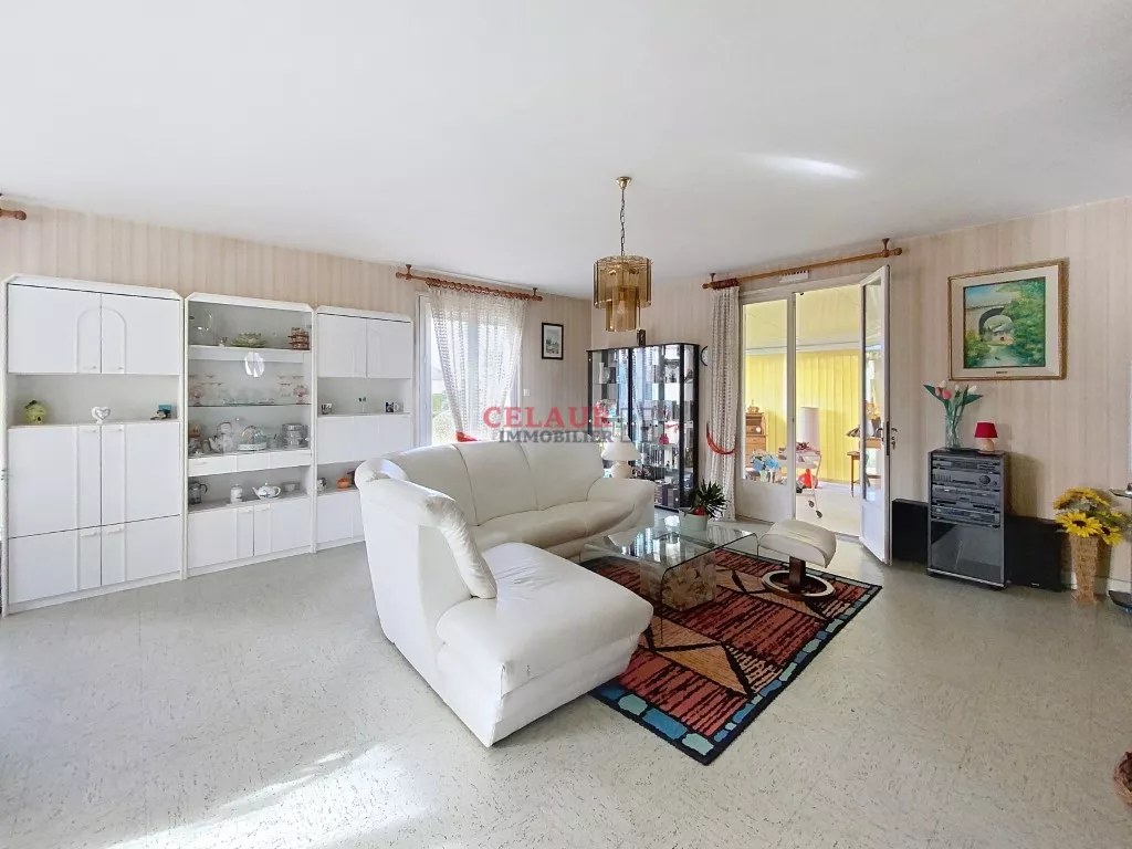 Maison située à priximité des commerces et des écoles