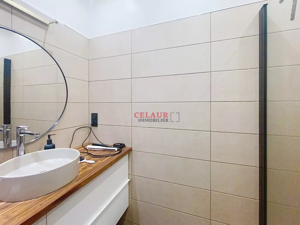 APPARTEMENT VUE SUR LA VÉZÈRE