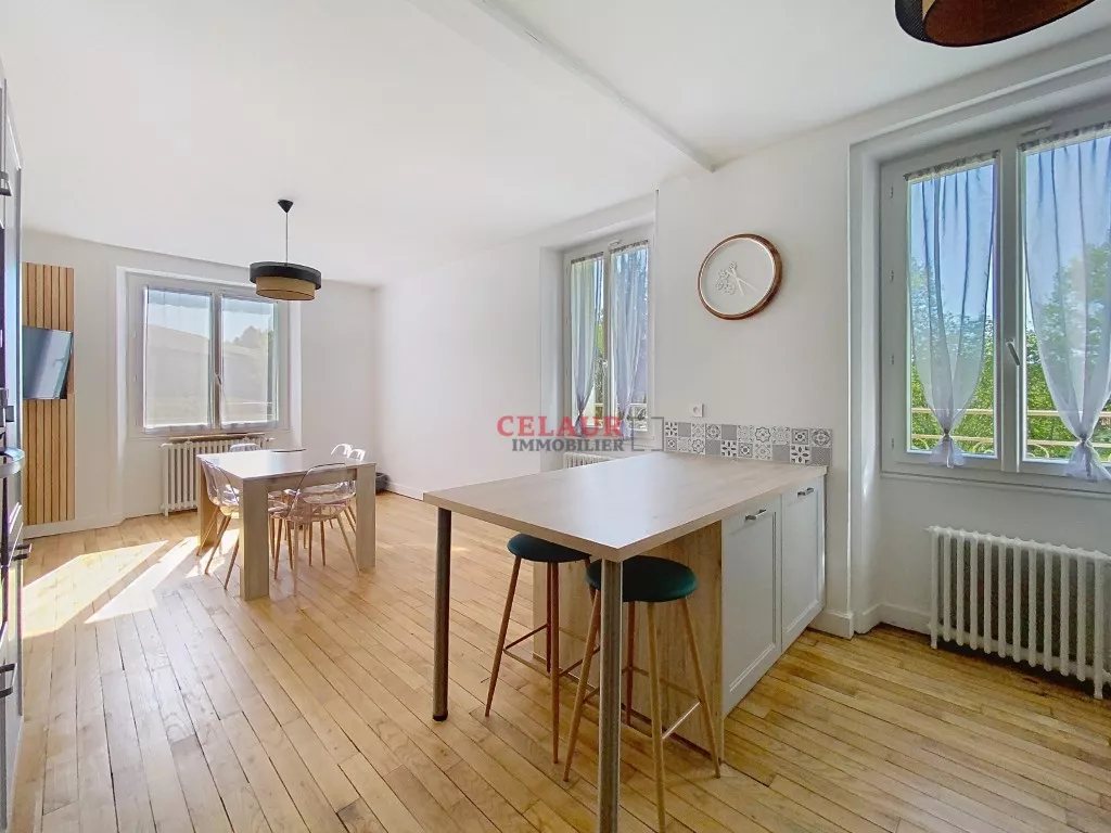 MAISON R&Eacute;NOV&Eacute;E AVEC PISCINE