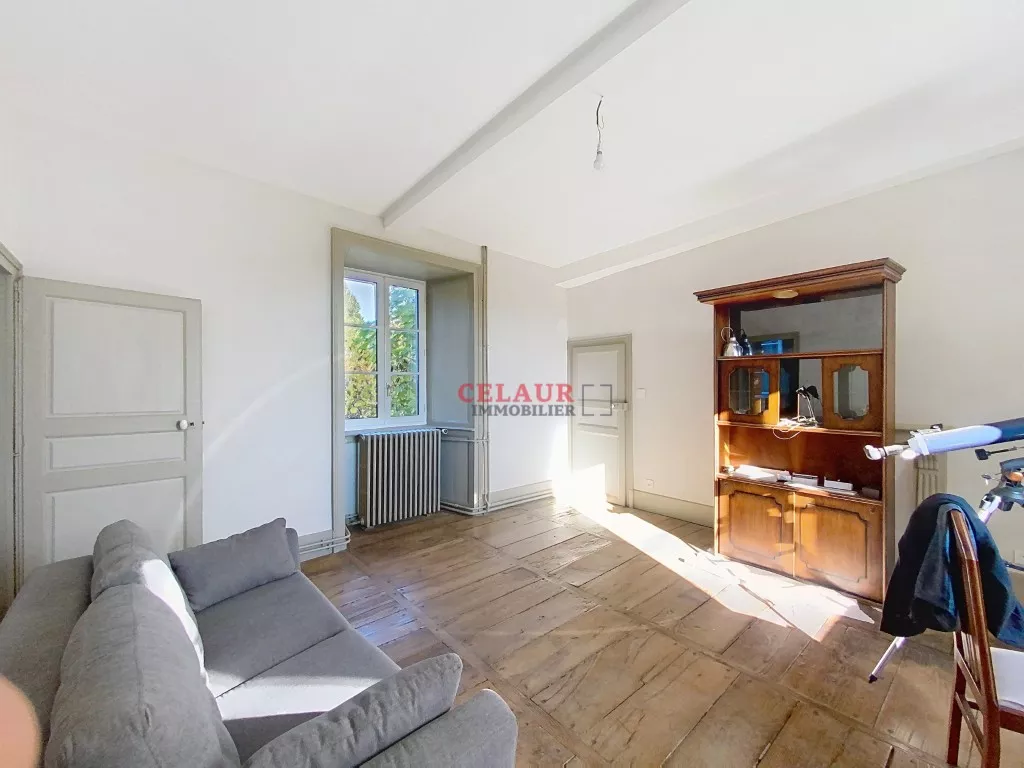 Maison de maître sur plus de 7 hectares de terres