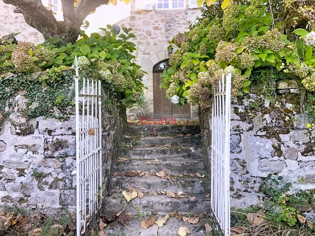 Maison de maître sur plus de 7 hectares de terres