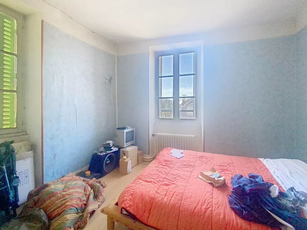 Maison de ville avec jolis espaces