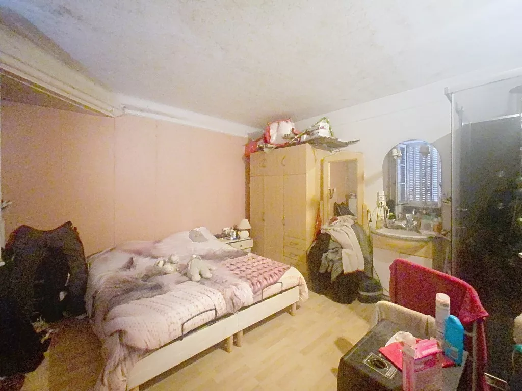 Maison de ville avec jolis espaces