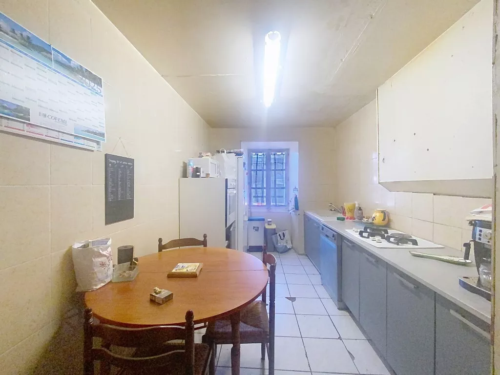 Maison de ville avec jolis espaces