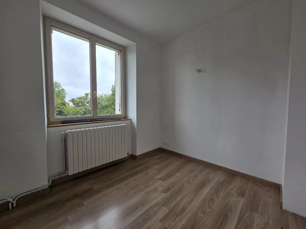 Solide maison à Chamboulive