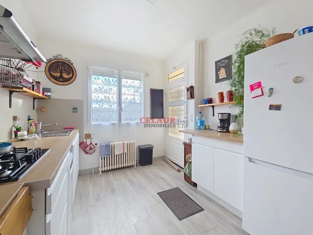 MAISON AVEC TERRASSE ET JARDIN