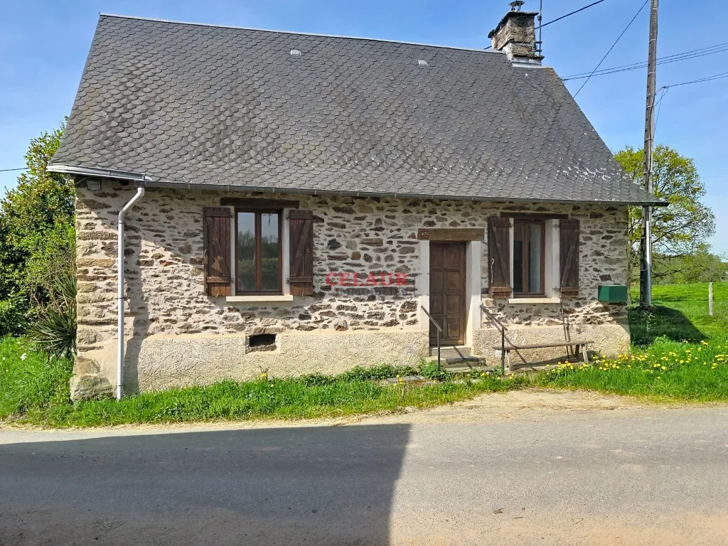 JOLIE MAISON EN PIERRES