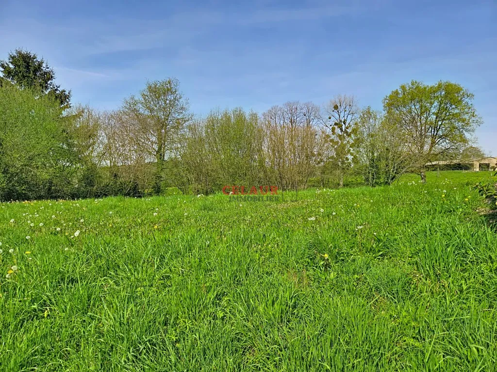 JOLIE MAISON EN PIERRES