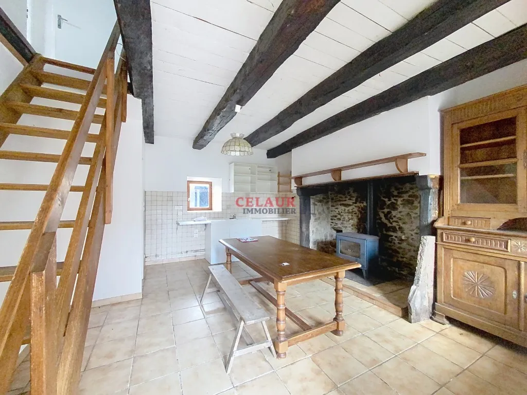 JOLIE MAISON EN PIERRES