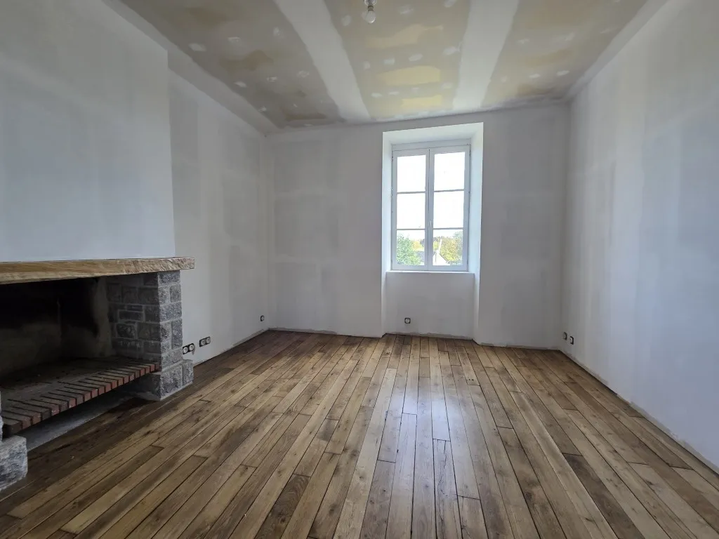 MAISON AVEC D&Eacute;PENDANCE
