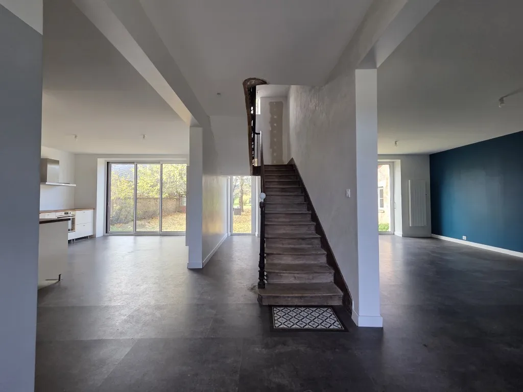 MAISON AVEC D&Eacute;PENDANCE