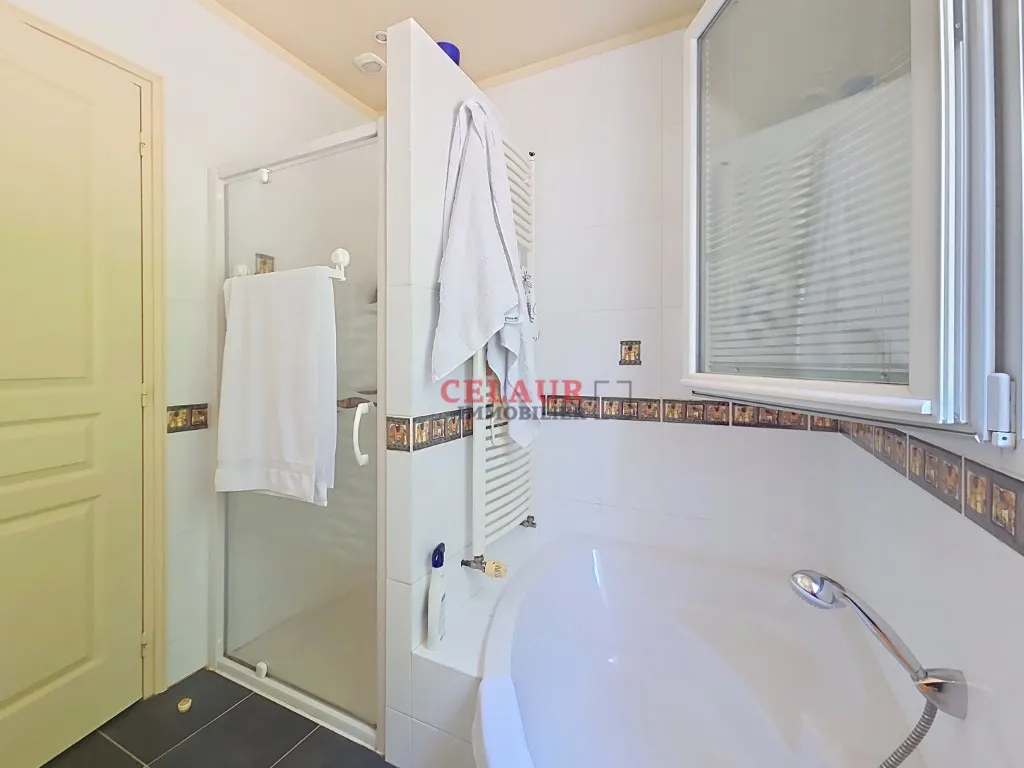 MAISON DE PLAIN PIED entre Perpezac et Estivaux